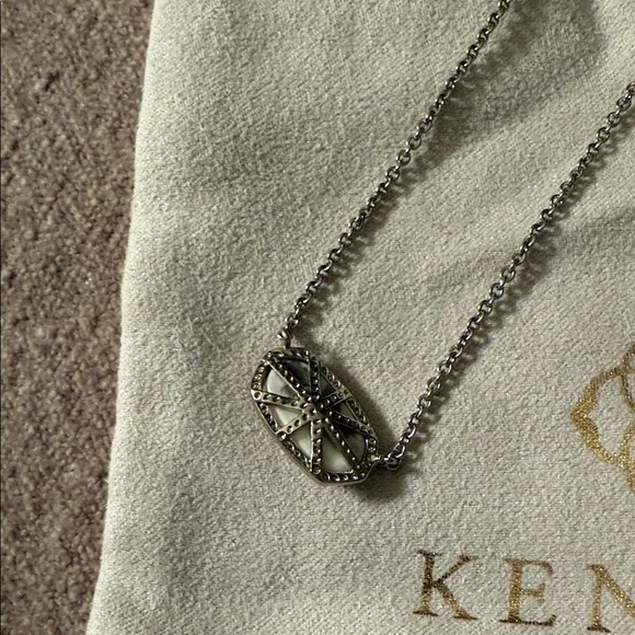 Kendra Scott Silver Pendant Necklace - marbled - Picture 5 of 5